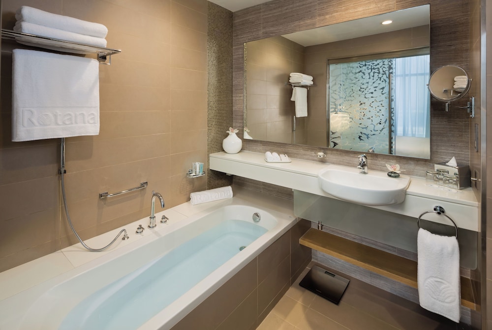 Abu Dhabi Vacations - Beach Rotana Residences - Property Image 2