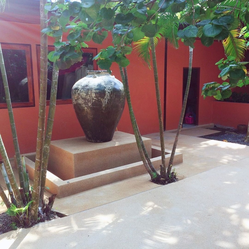 Sazana Villa Resort