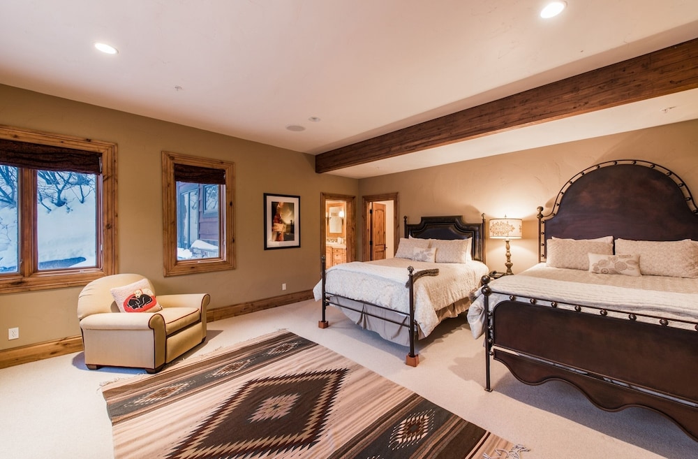 Majestic Ski in Ski Out Estate
