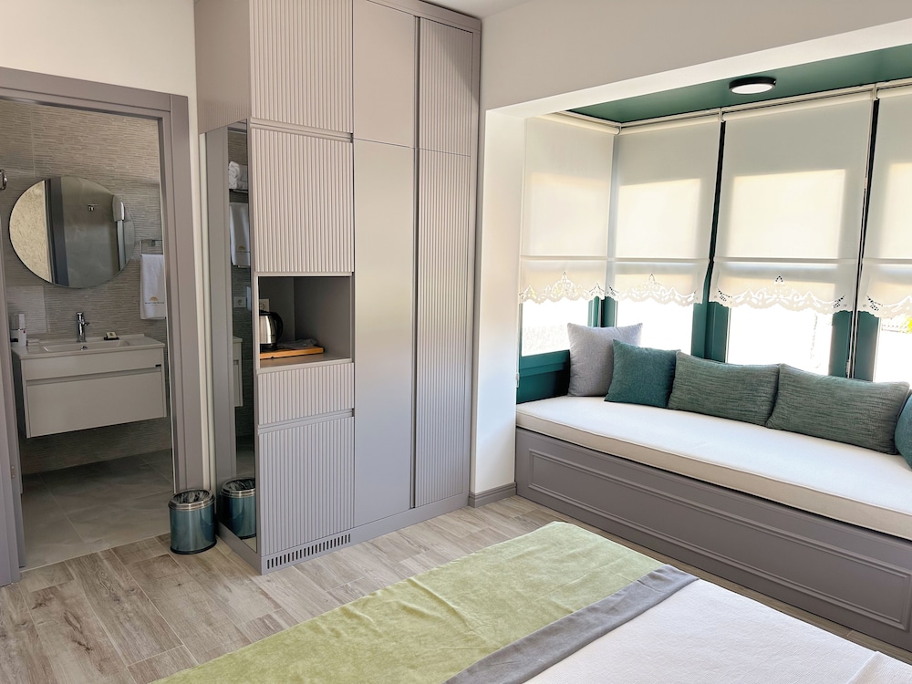 Müzeyyen Hanım Konağı Alaçatı - Image 40
