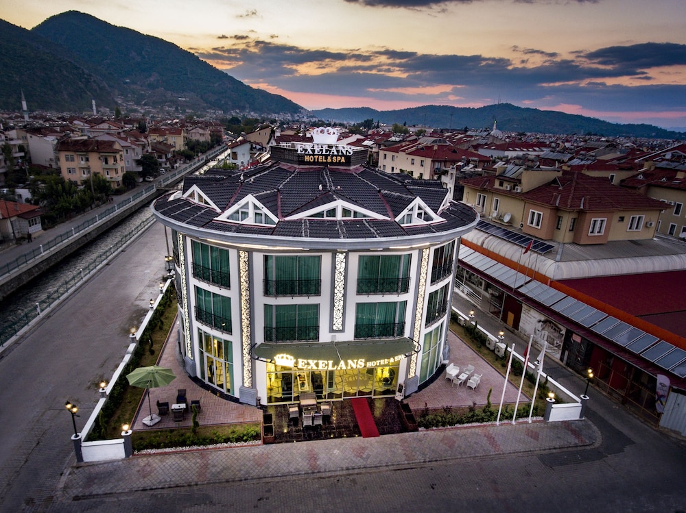 Exelans Hotel & Spa - Image 9