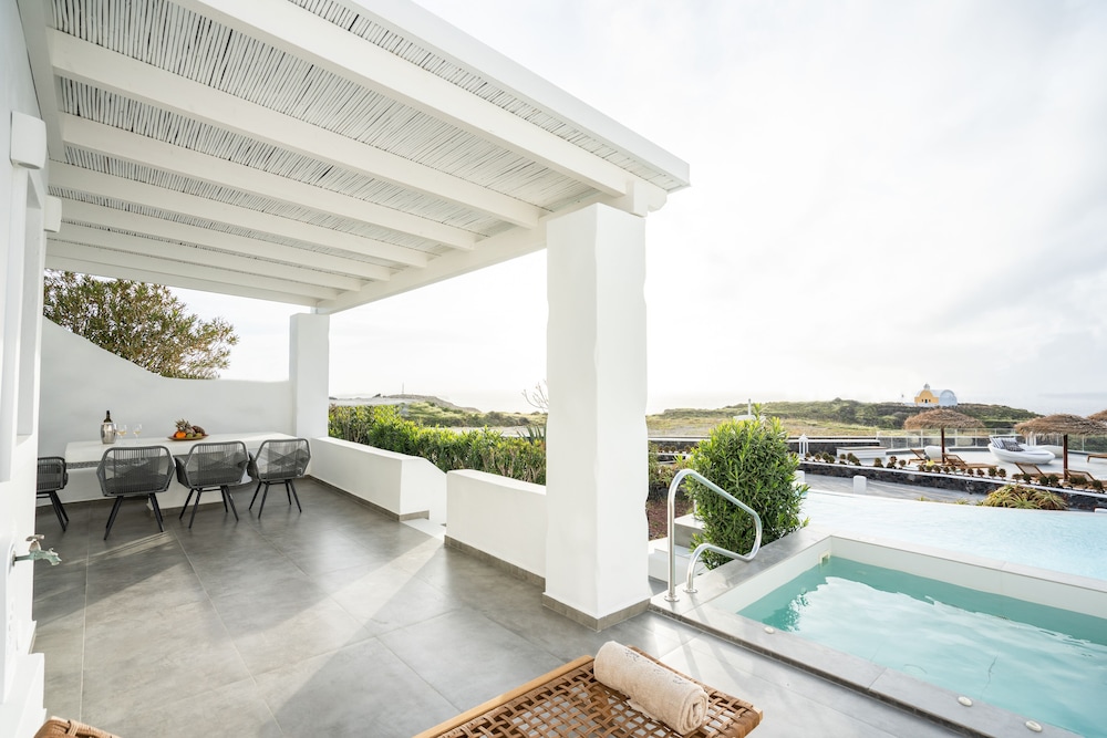 Oia Sunset Villas