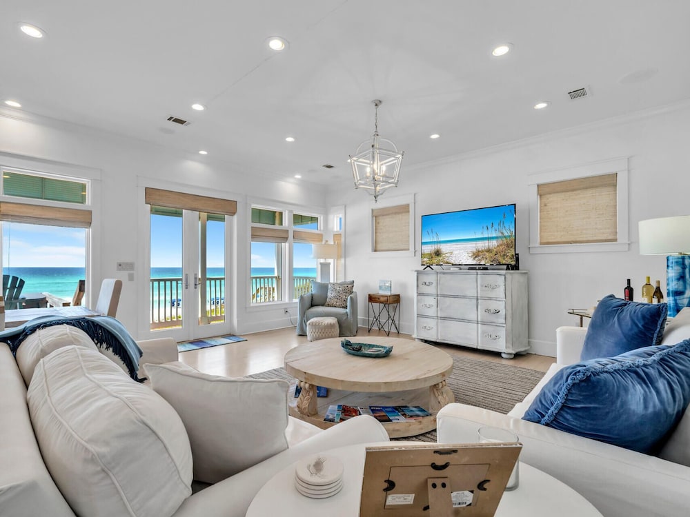 4BR Beachfront Home With Hot tub & Private Beach Access!