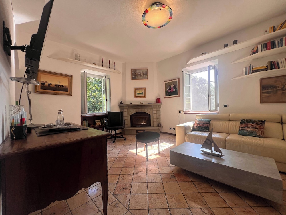 Charming Apt Near the Beach