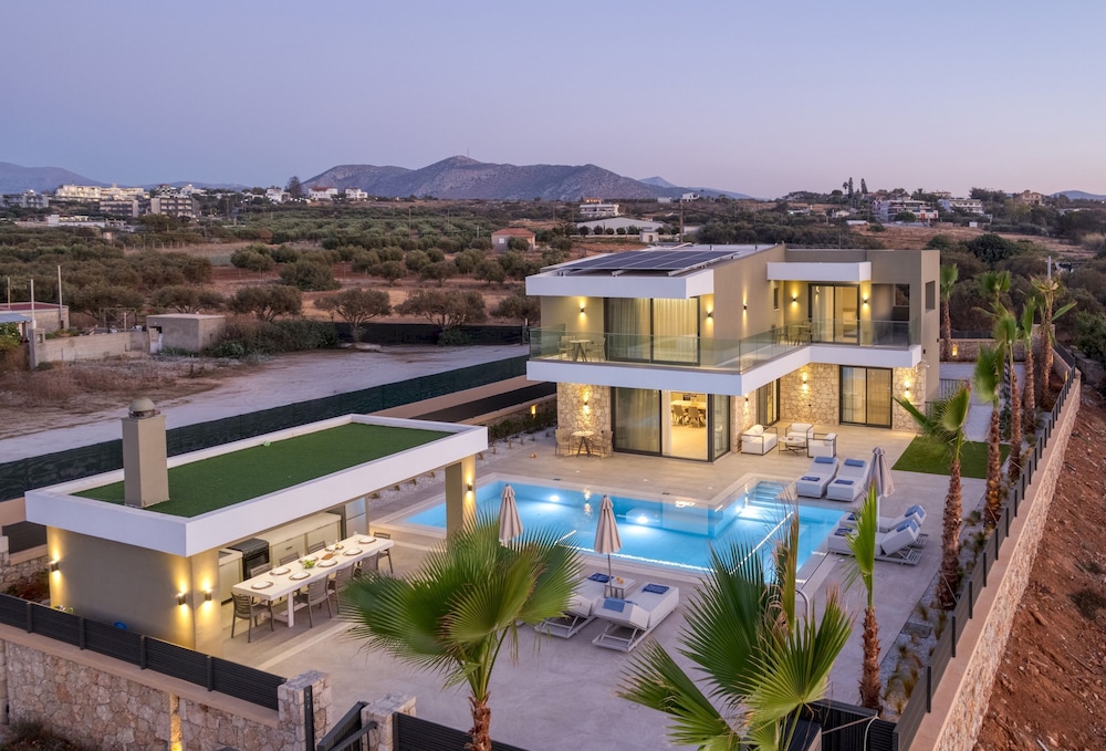 Divel Luxury Villas - Villa Ervin by Estia