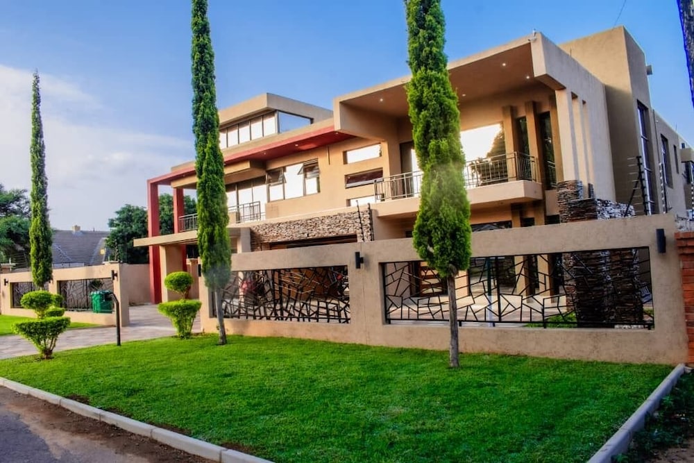 Escapade Lux Guesthouse