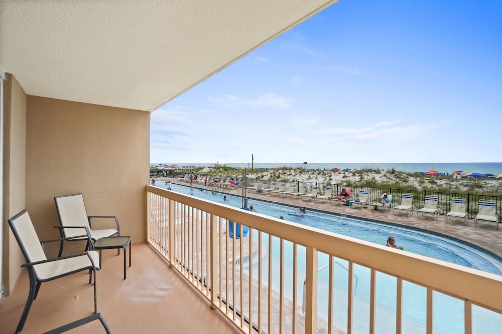 Pelican Beach Resort by Panhandle Getaways