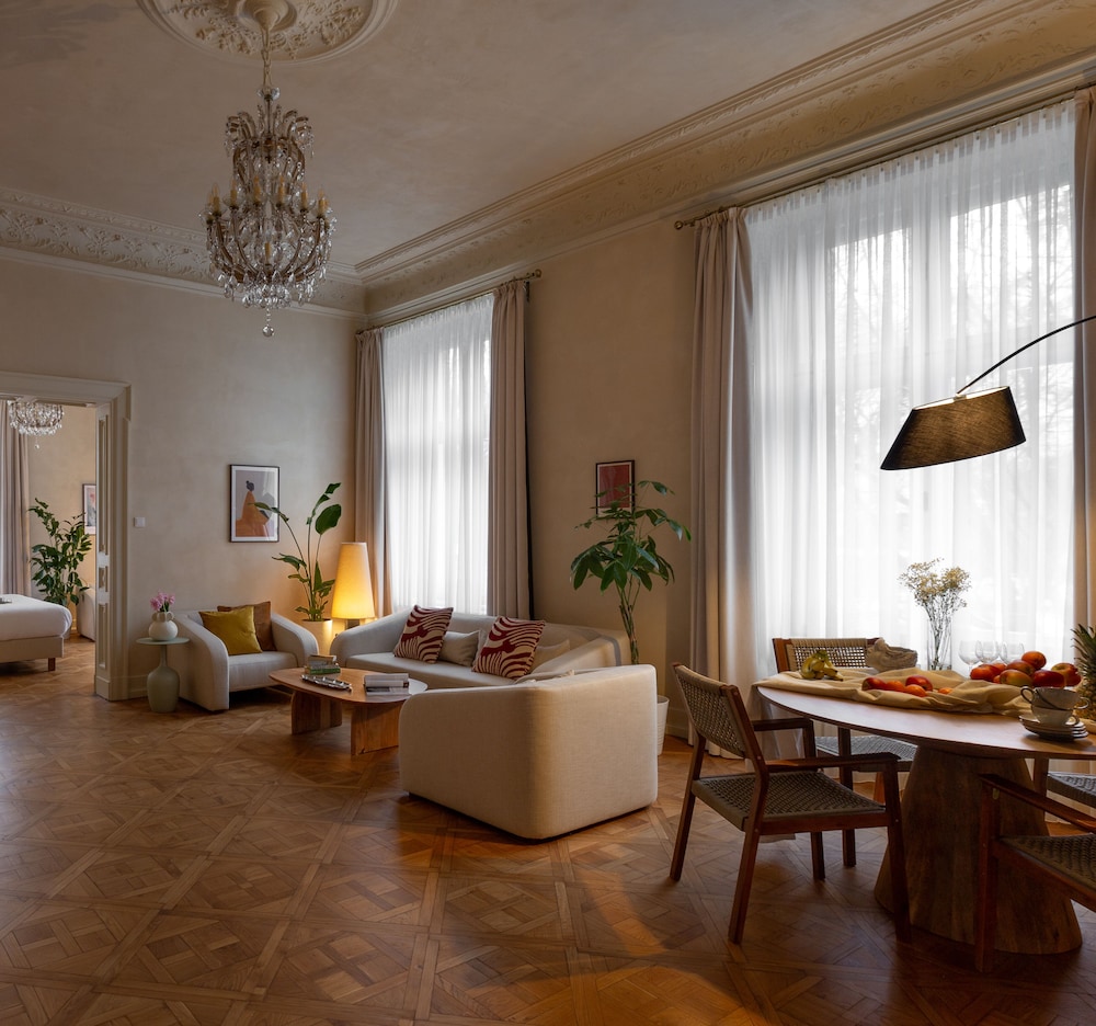 Fragola Apartments Le Jardin
