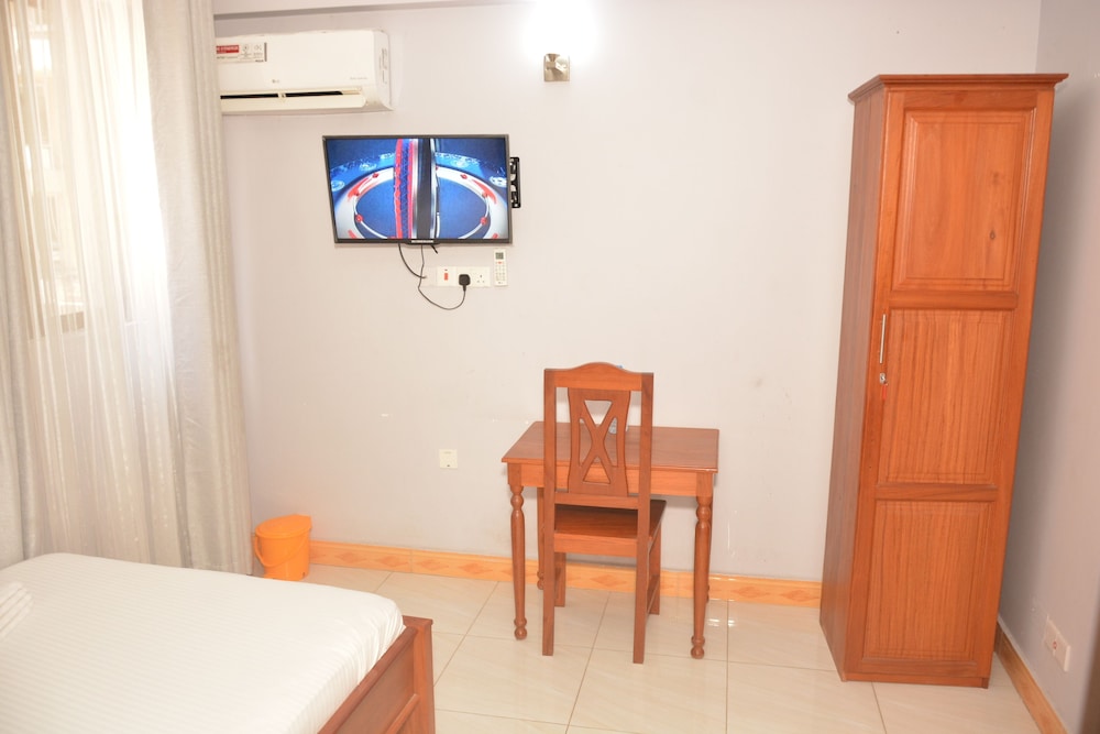 Photo 6