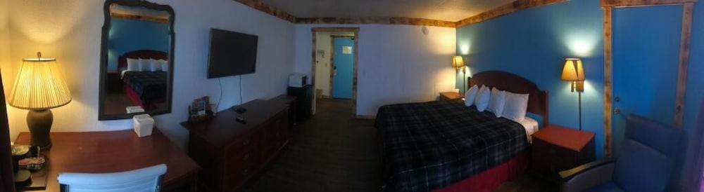Wyatt Earp Hotel