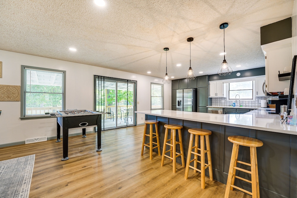 Pet-friendly Shell Knob Retreat w/ Deck & Grill! view 4