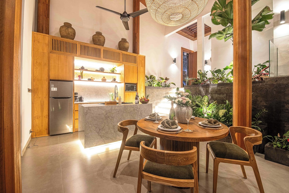 Luxury 2BR Retreat Jungle View Near Ubud Center