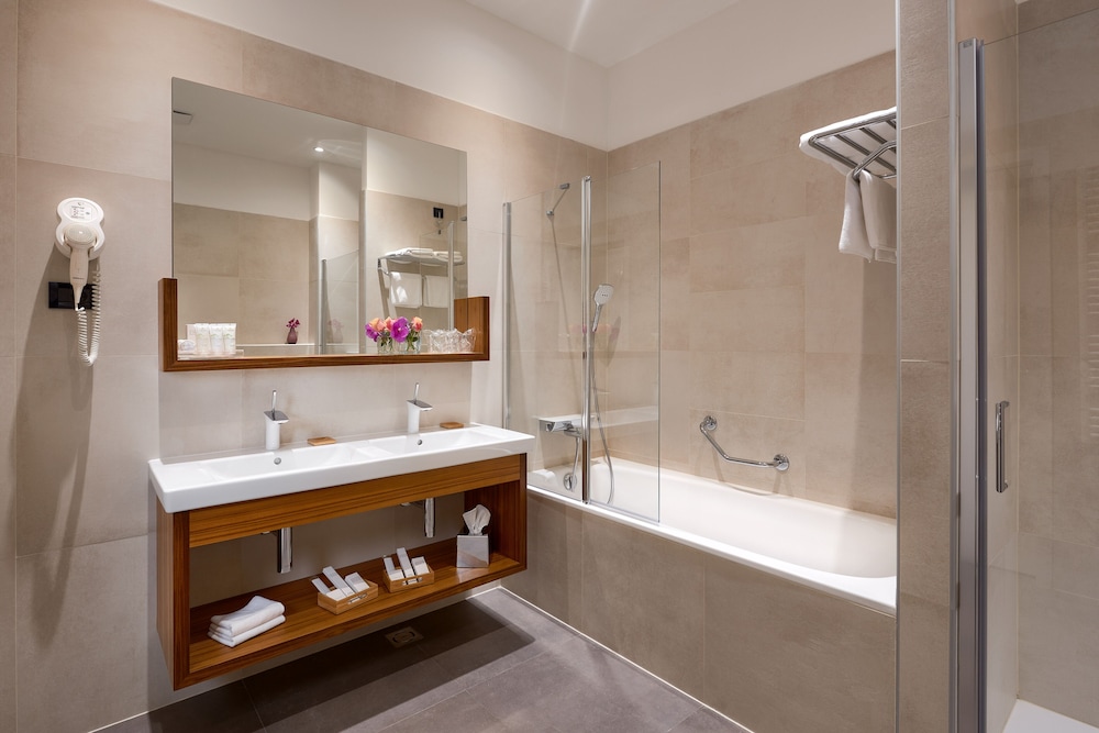 Cornaro Hotel 57