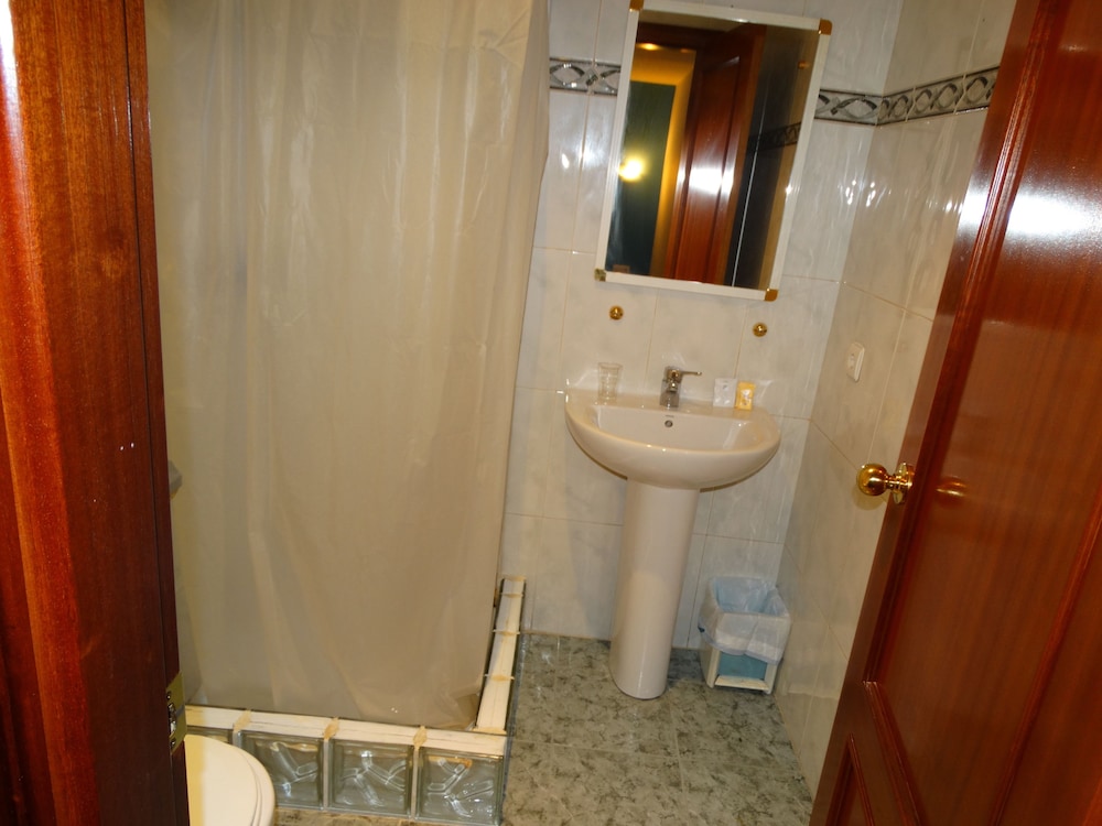 Hostal la Redonda view 4