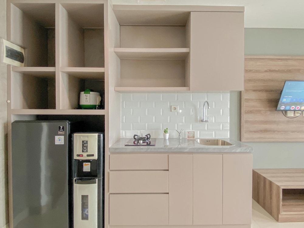 Modern Style Studio At Apartment Lrt City Bekasi