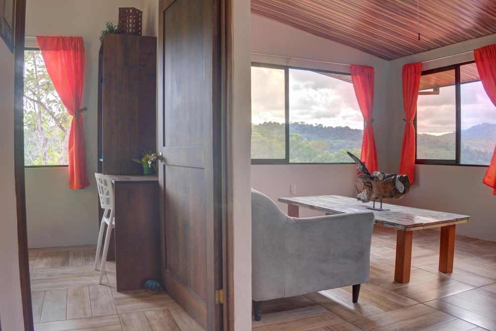 Valley of Dreams Eco Lodge Room