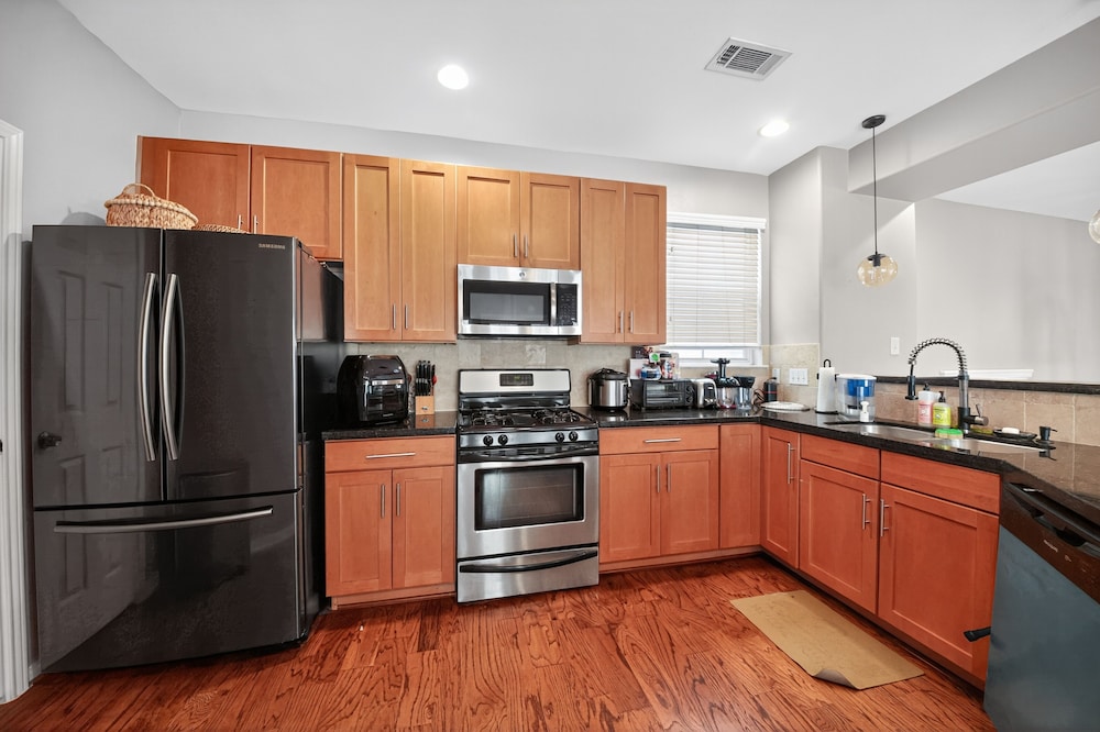 Stylish Houston Heights House 3 Bedroom Townhouse