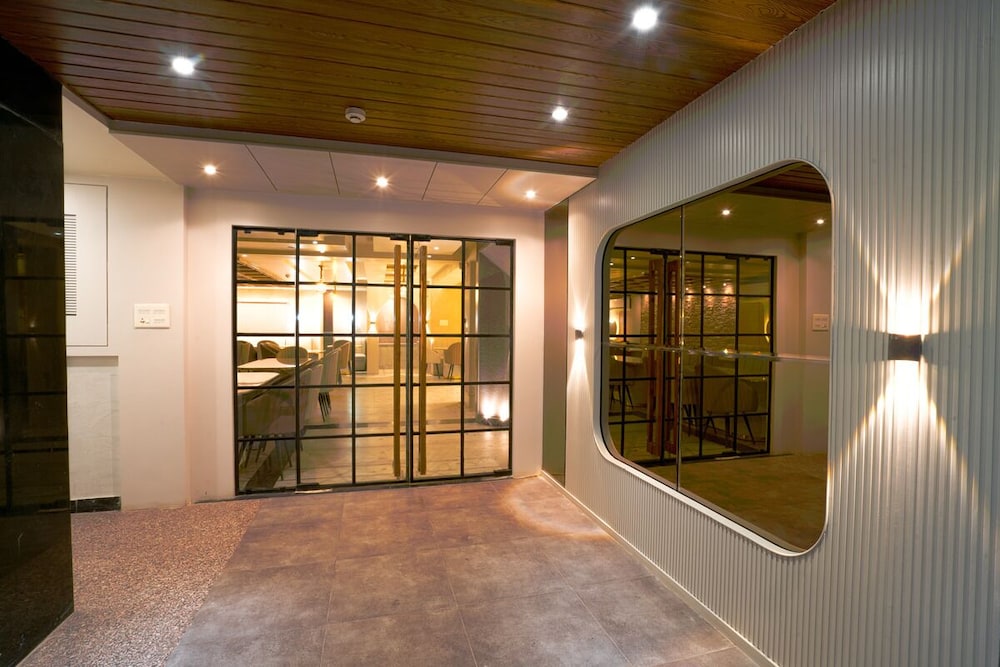 Hotel Square 36