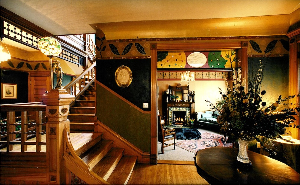 Milwaukee Vacations - Manderley Bed and Breakfast - Property Image 64