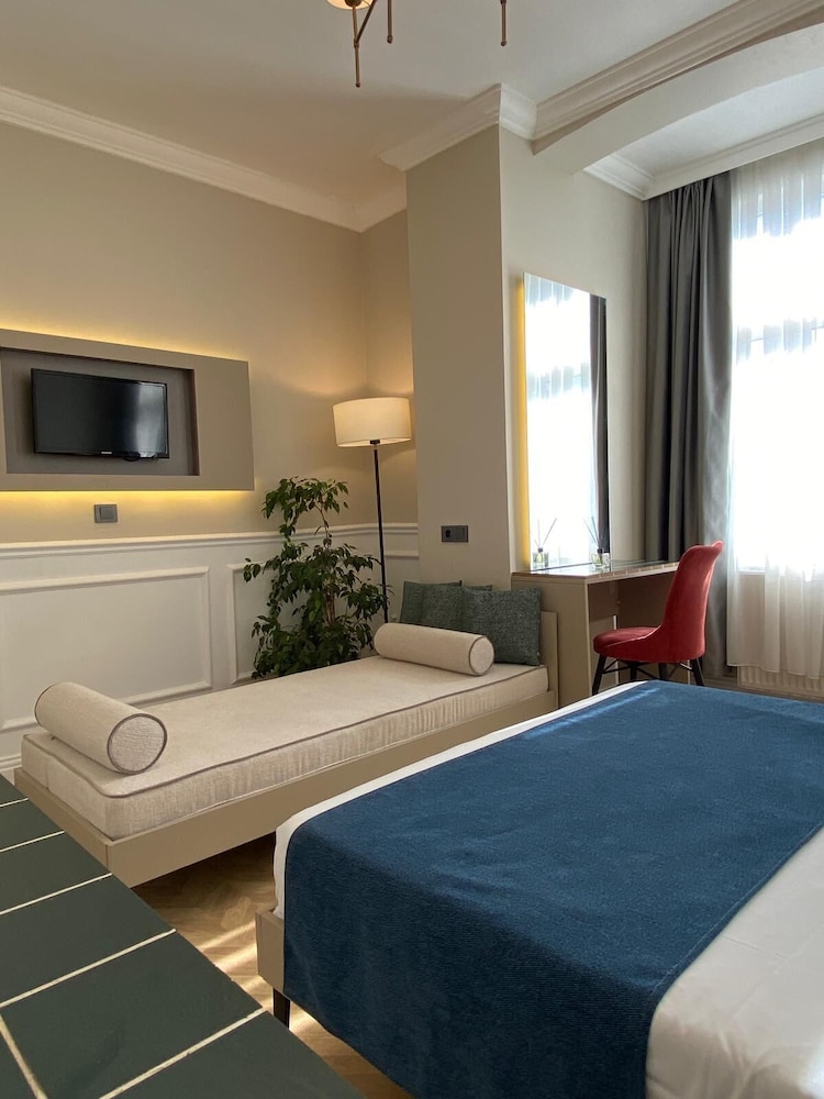 Emily Taksim Hotel