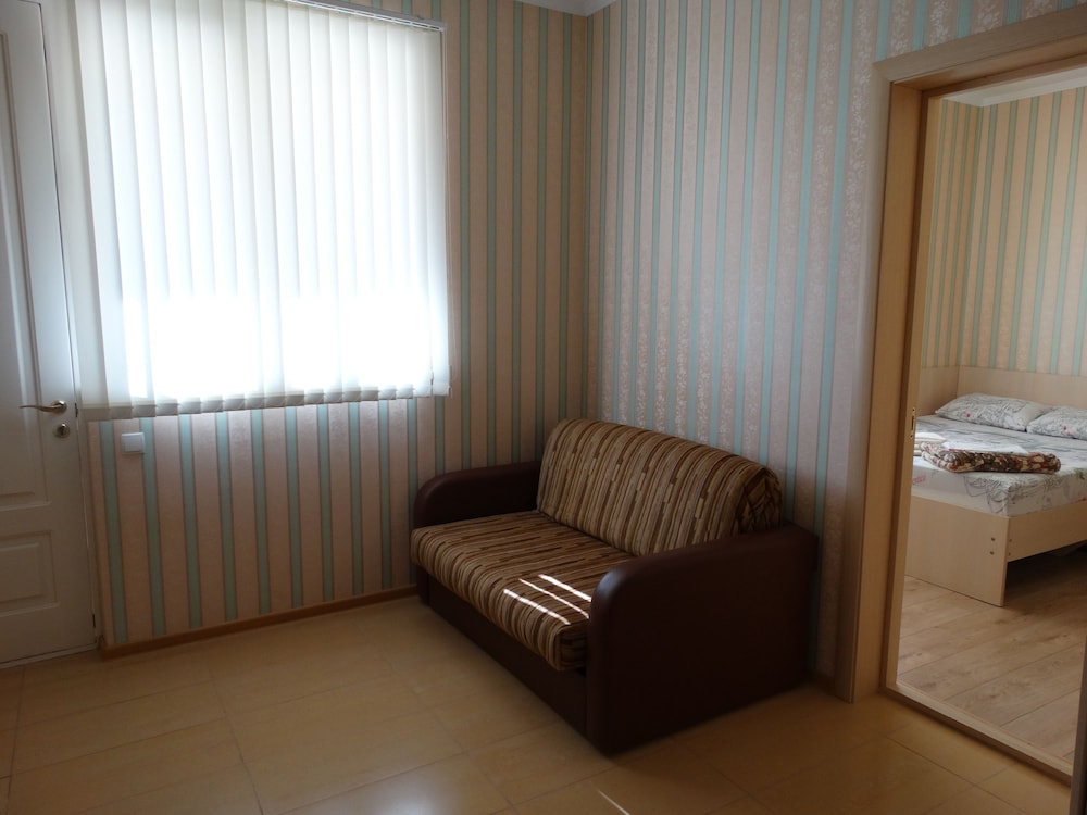Emigrant Mini Hotel