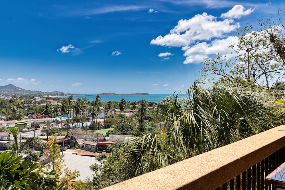 Baan Rawee Villas