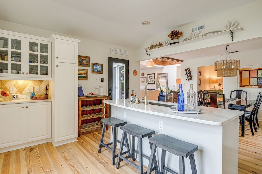 Private Beach Access & Hot Tub: Kitty Hawk Haven