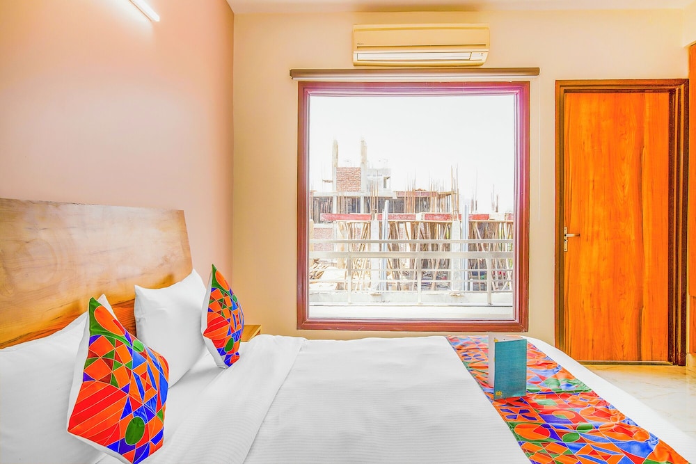 Fabhotel Gazelle Studios