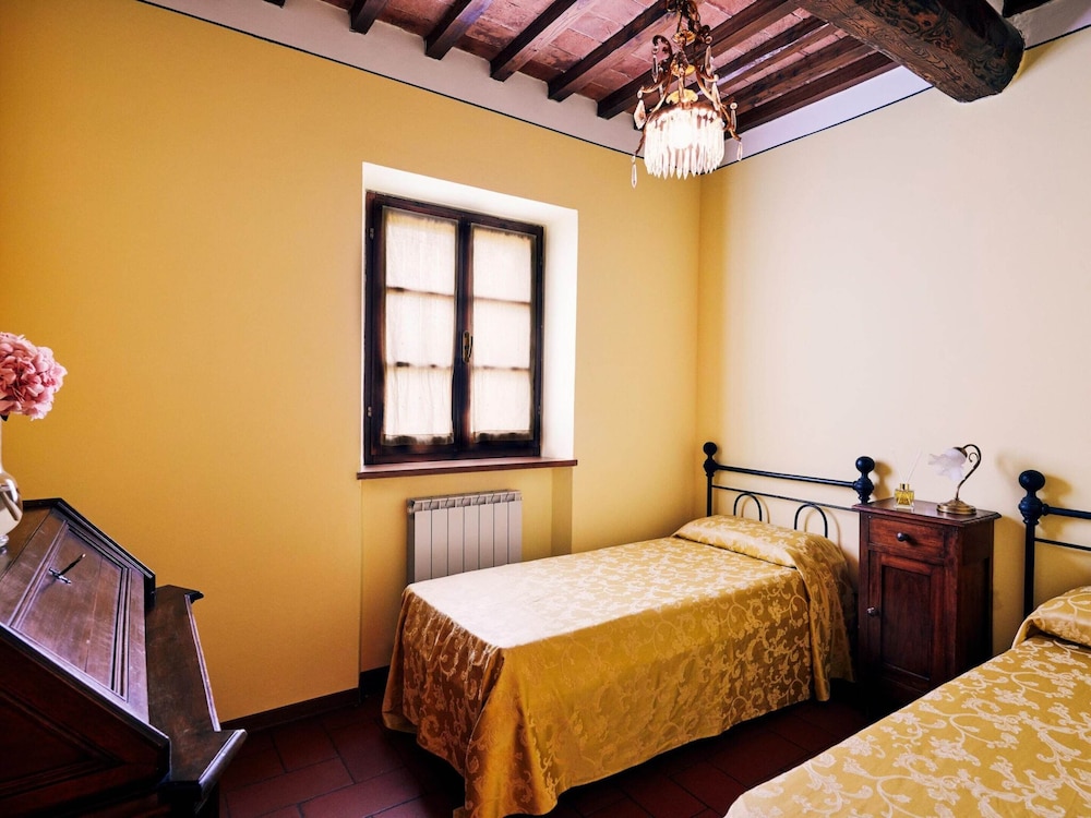 Holiday Home in Cortona photo 2