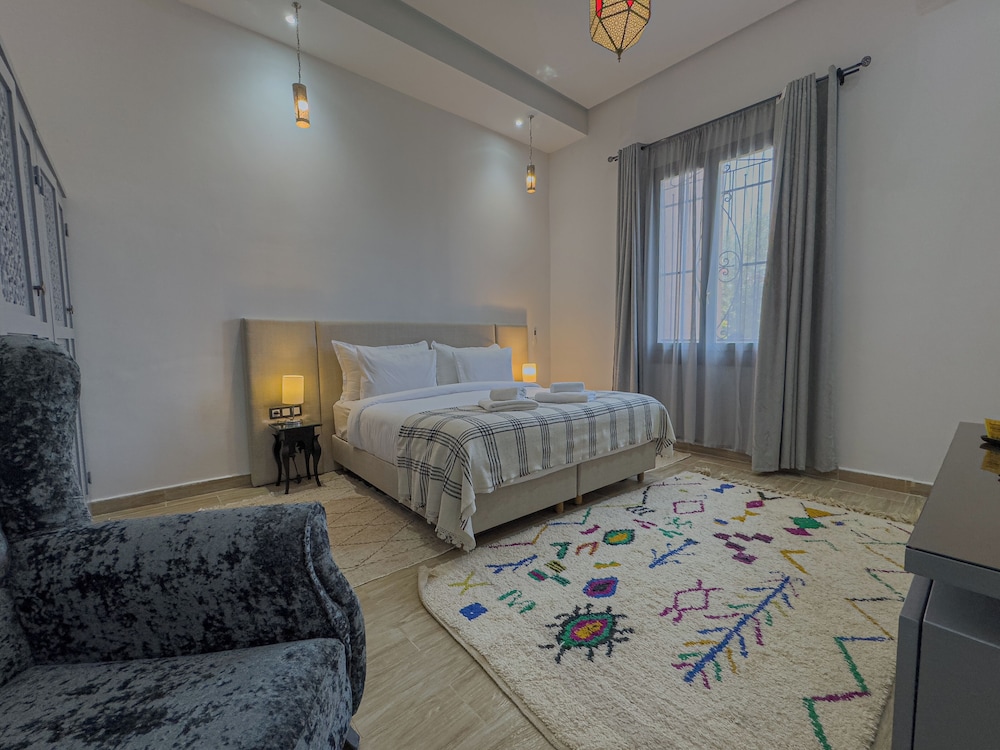 Riad Tonaroz Gold