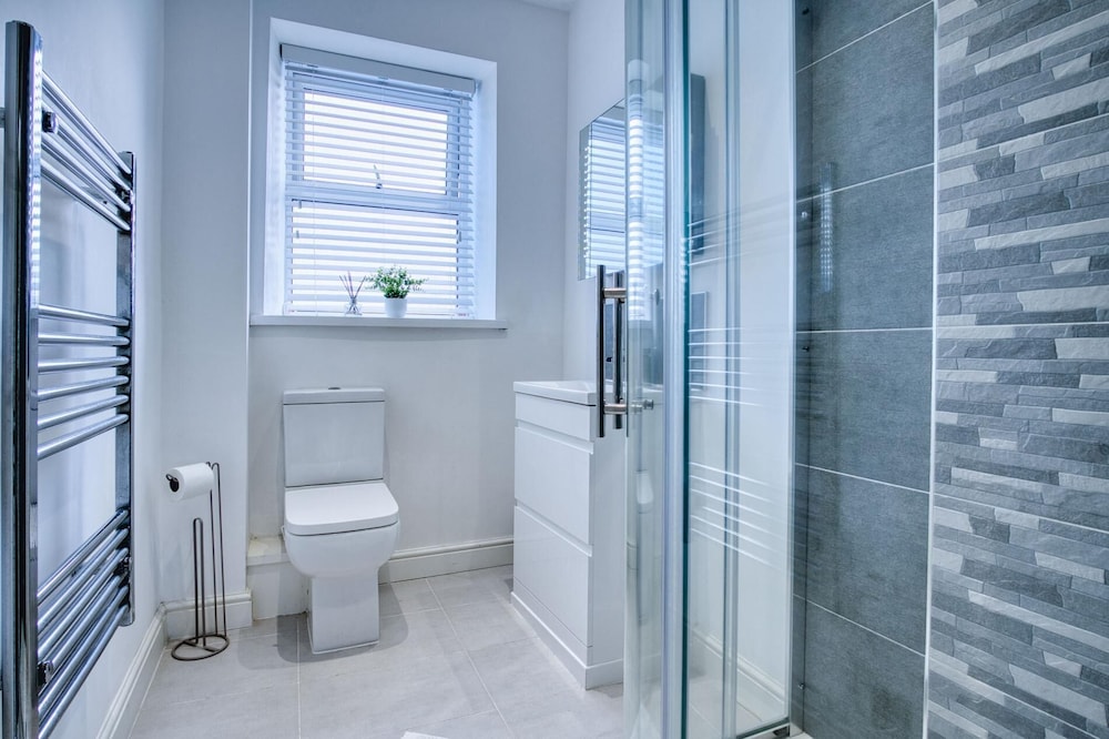 Bay View - 2 Bedroom Apartment - Tenby
