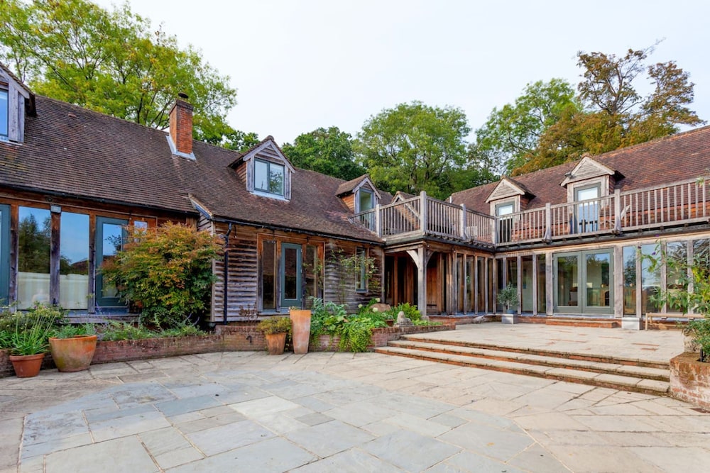 The Copse - From 1100 Per Night