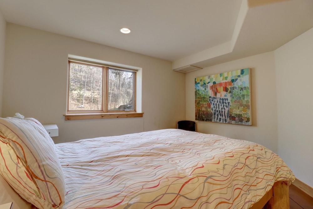 11 Stormwatch Circle 4br 3.5ba 4 Bedroom Home