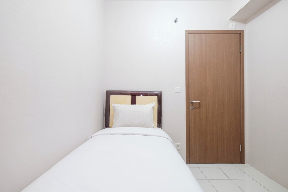 Modern and Cozy 2BR Podomoro Golf View Apartment