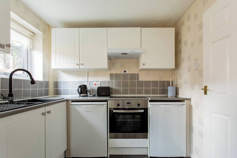 2 Bedroom Holiday Home Eith 3 Beds & Sofa Bed Near Manchester City Stadium