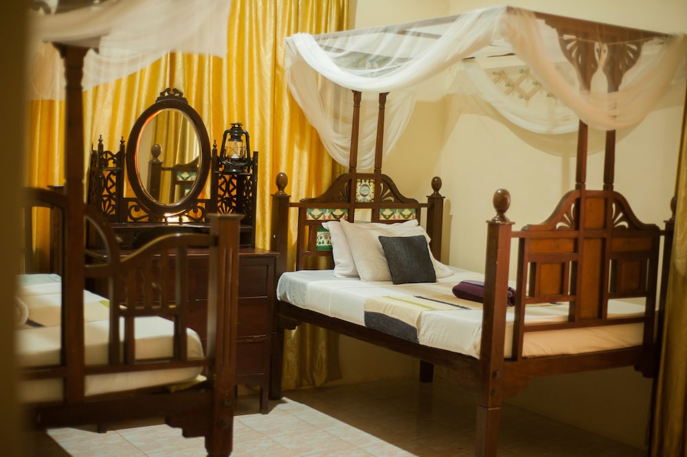 Bwejuu Beach Palm Villa