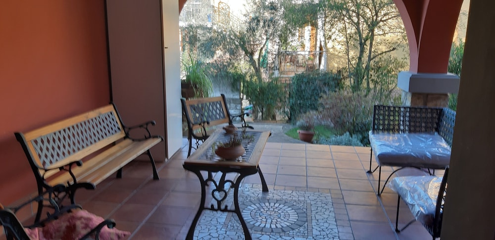Villa leiani b&b