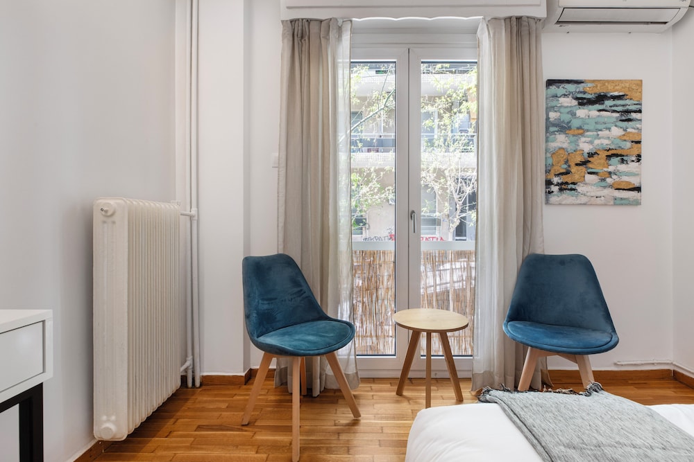 Viora Stunning Deluxe Studio in Athens