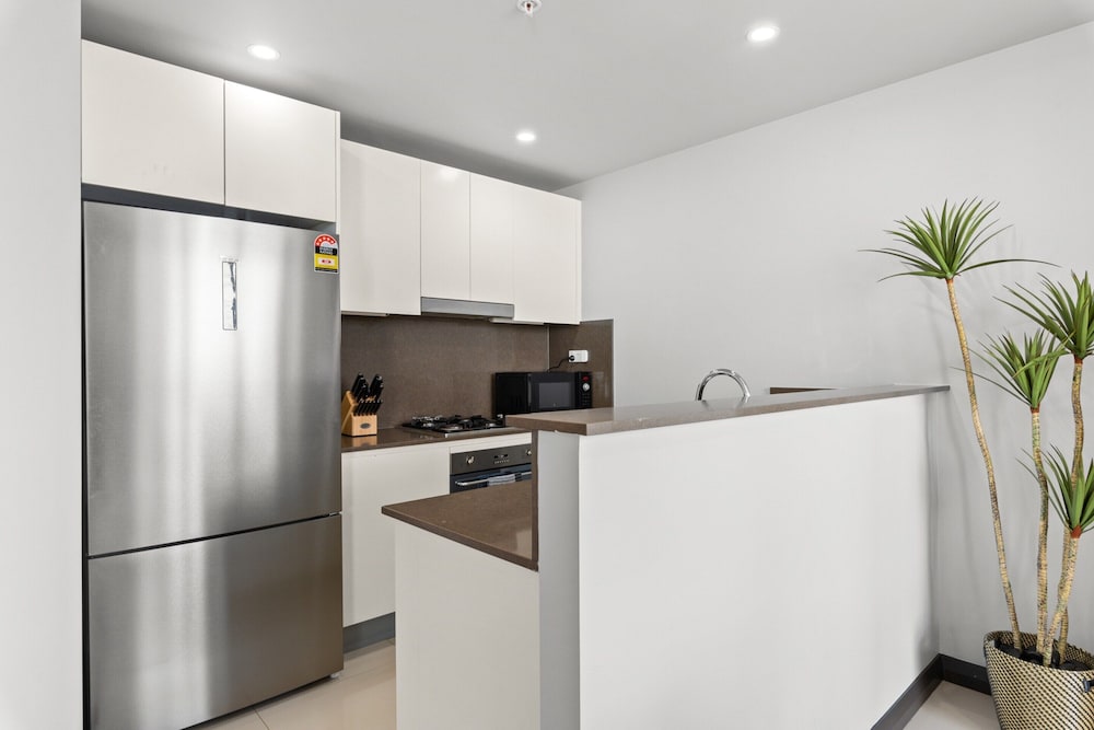 Central 2-bed With Parking & Stunning Views