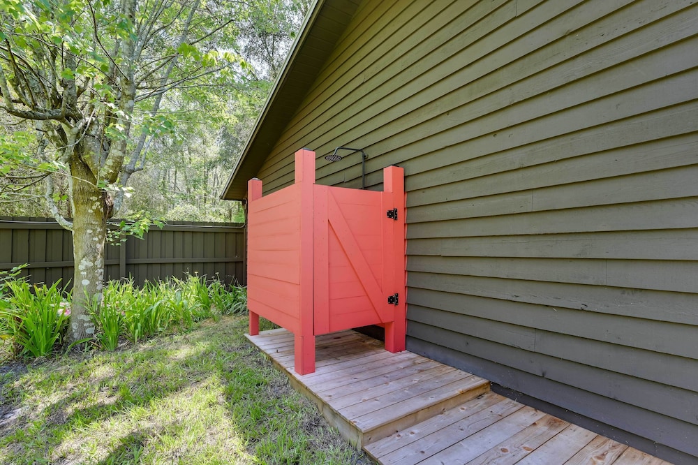 'chateau Relaxo' Homosassa Riverfront Cottage!