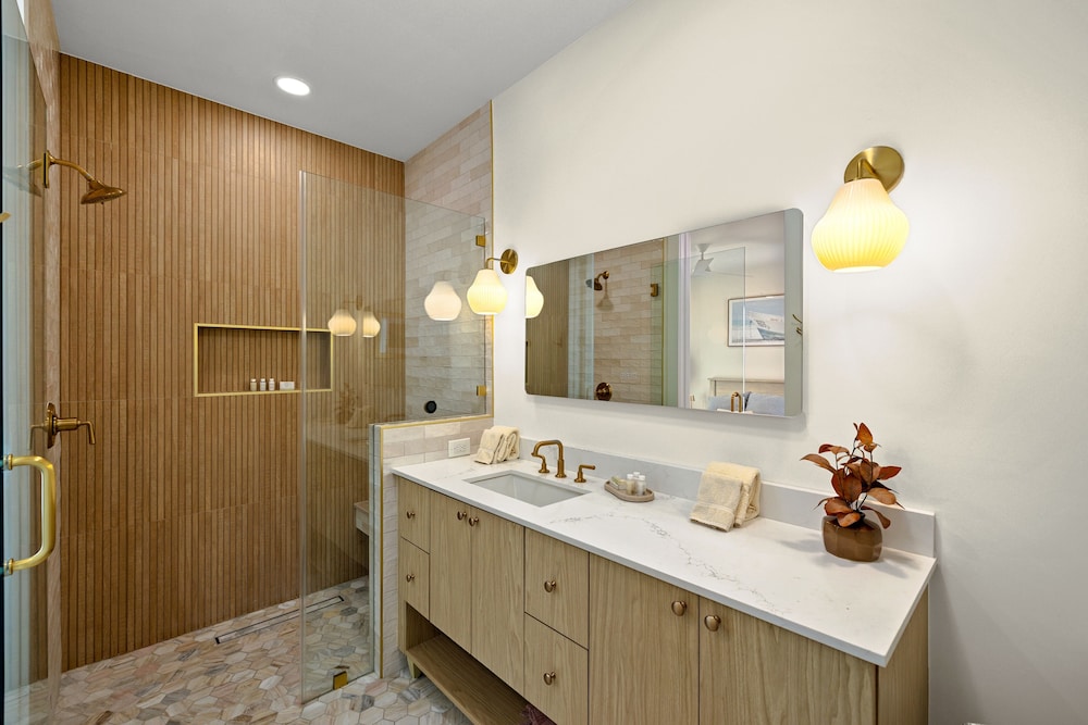 Miramar House, 120 E. Constellation 6 Bedroom Home