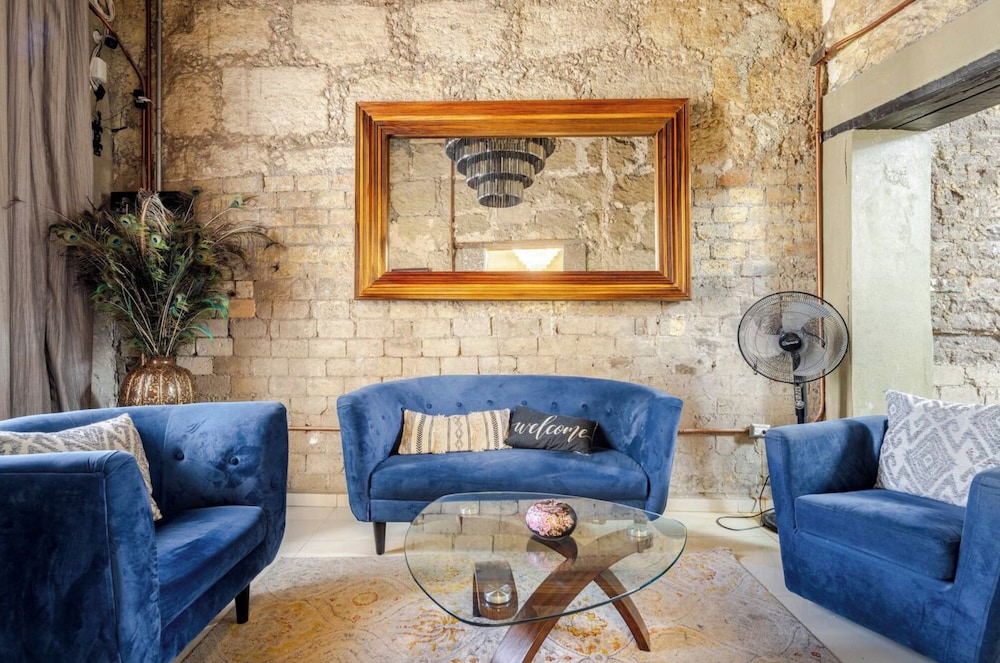 Adhoc Boutique Barrio Antiguo