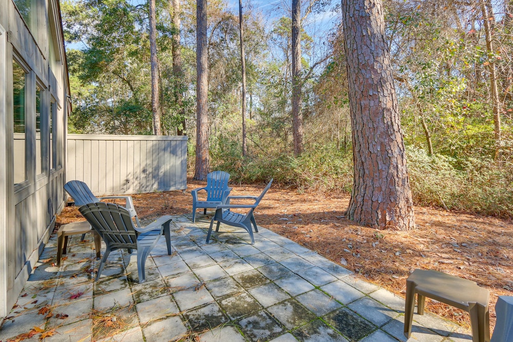 Hilton Head Resort Getaway: Community Beach, Pool! view 5