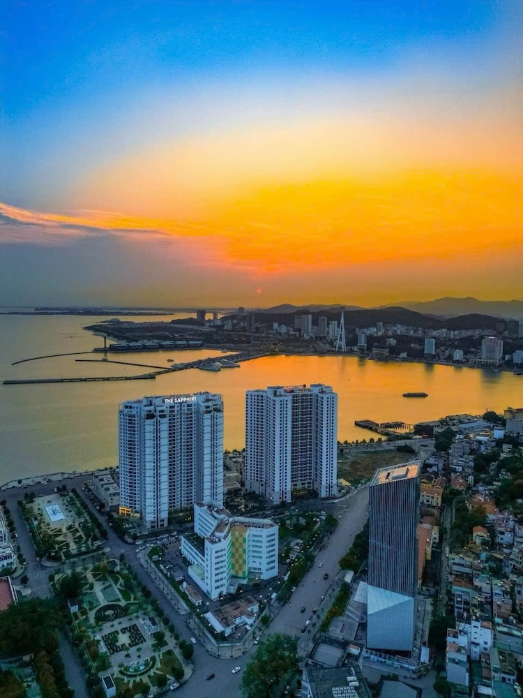Cozy Apartment Ha Long Bay