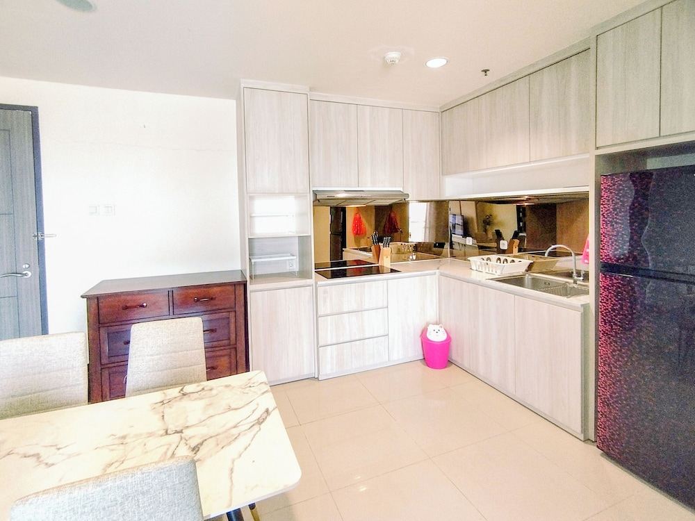 Homey Designed 2BR in City Center at Praxis Apartment