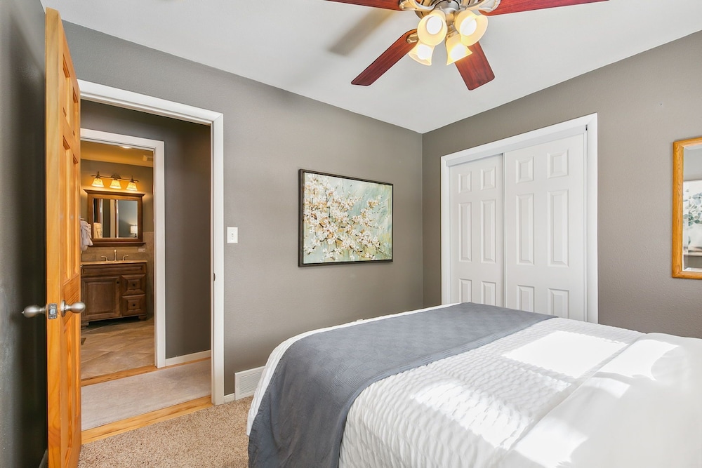 The Rustic Retreat - Pet Friendly w/ Fenced Yard