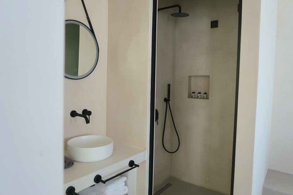 Blé Suites Santorini
