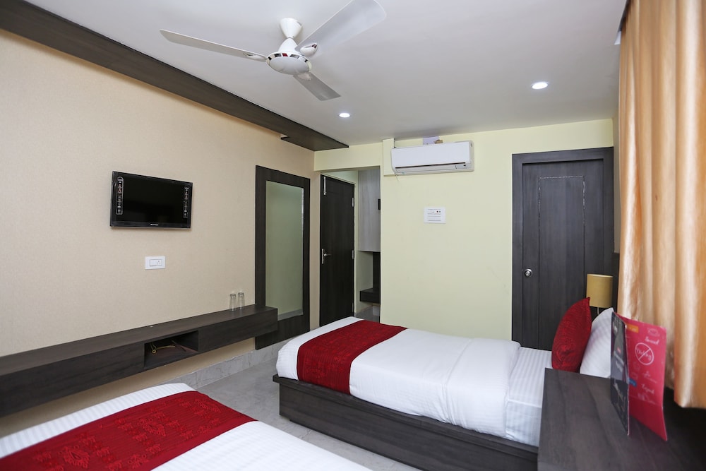 OYO 6709 Hotel L N International - Property Image 3