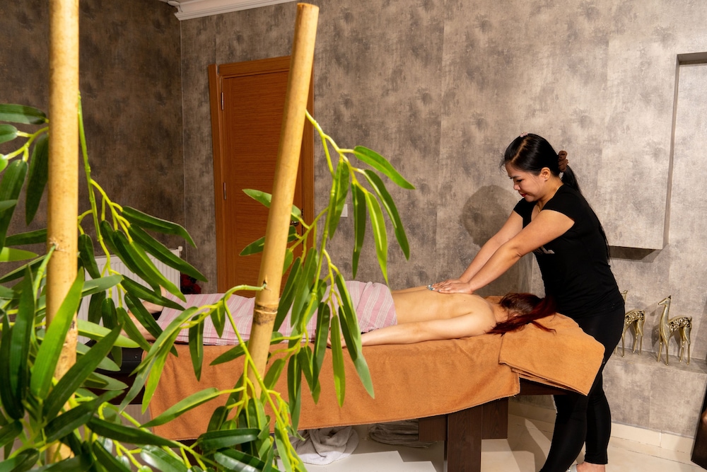 Loss Hotel - Image 72