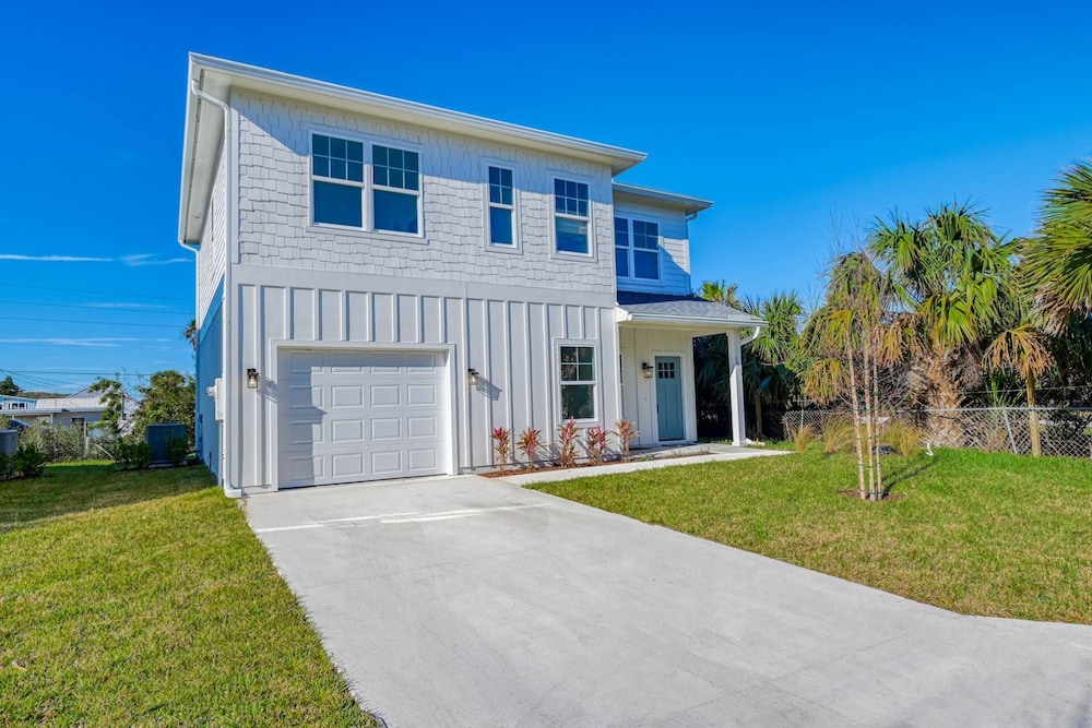 Array of Sunshine Beach House view 3